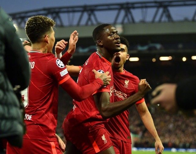 皇马轻取本菲卡,萨拉赫乌龙送礼世界杯 皇马轻取本菲卡,萨拉赫乌龙送礼世界杯