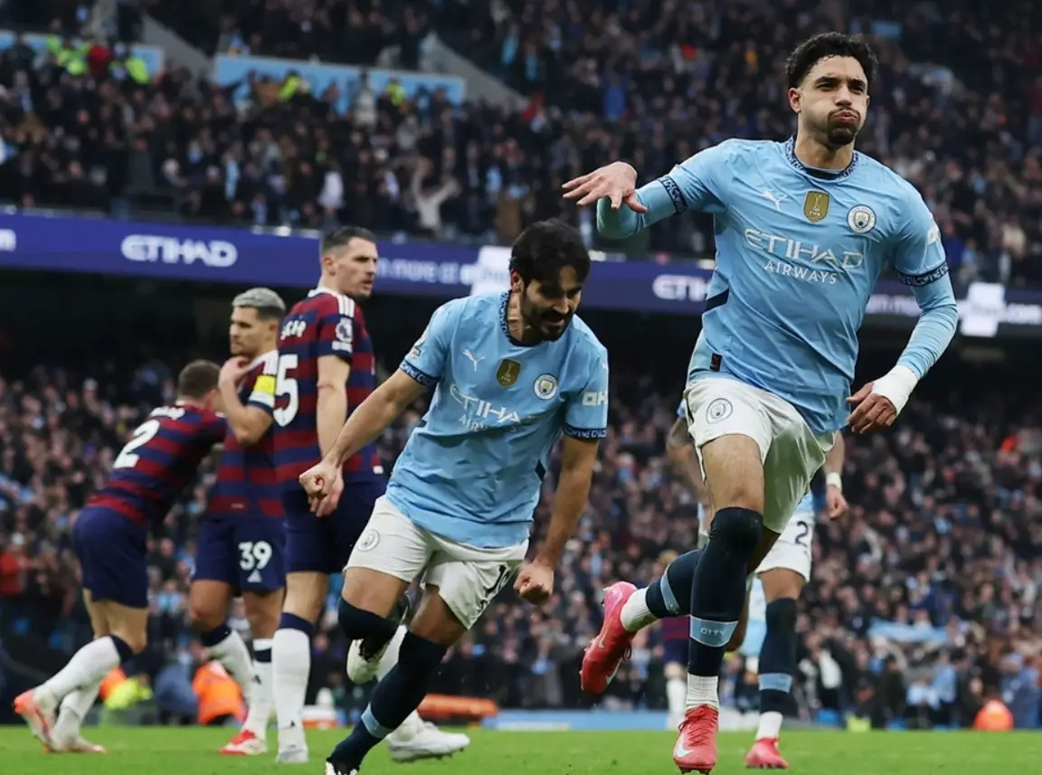 曼城绝杀切尔西,阿扎尔乌龙送礼世界杯的简单介绍 曼城绝杀切尔西,阿扎尔乌龙送礼世界杯的简单介绍