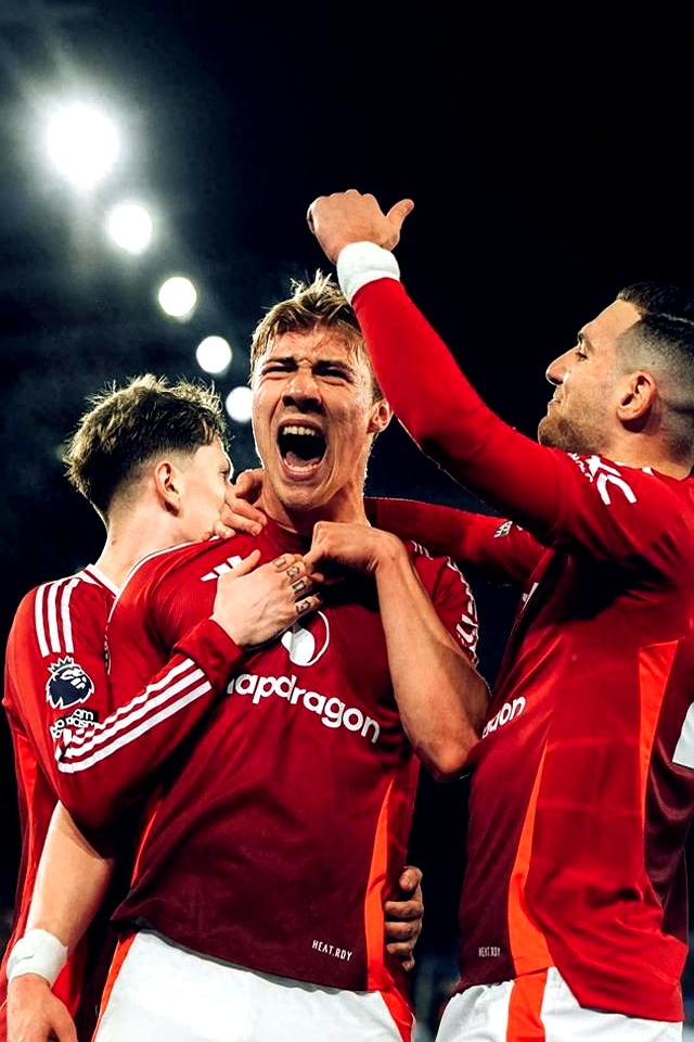 关于切尔西绝杀热刺，莱万补时绝平足总杯的信息